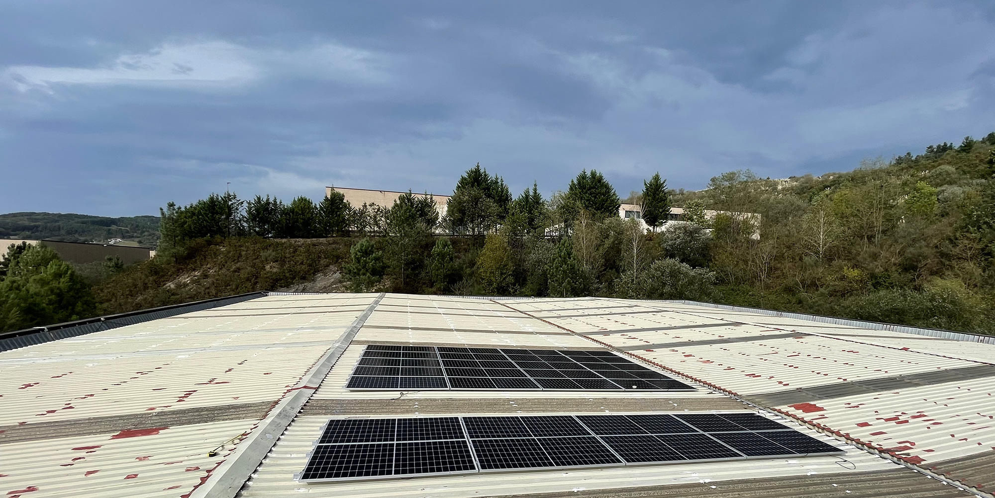 Placas solares instaladas en JIOrings